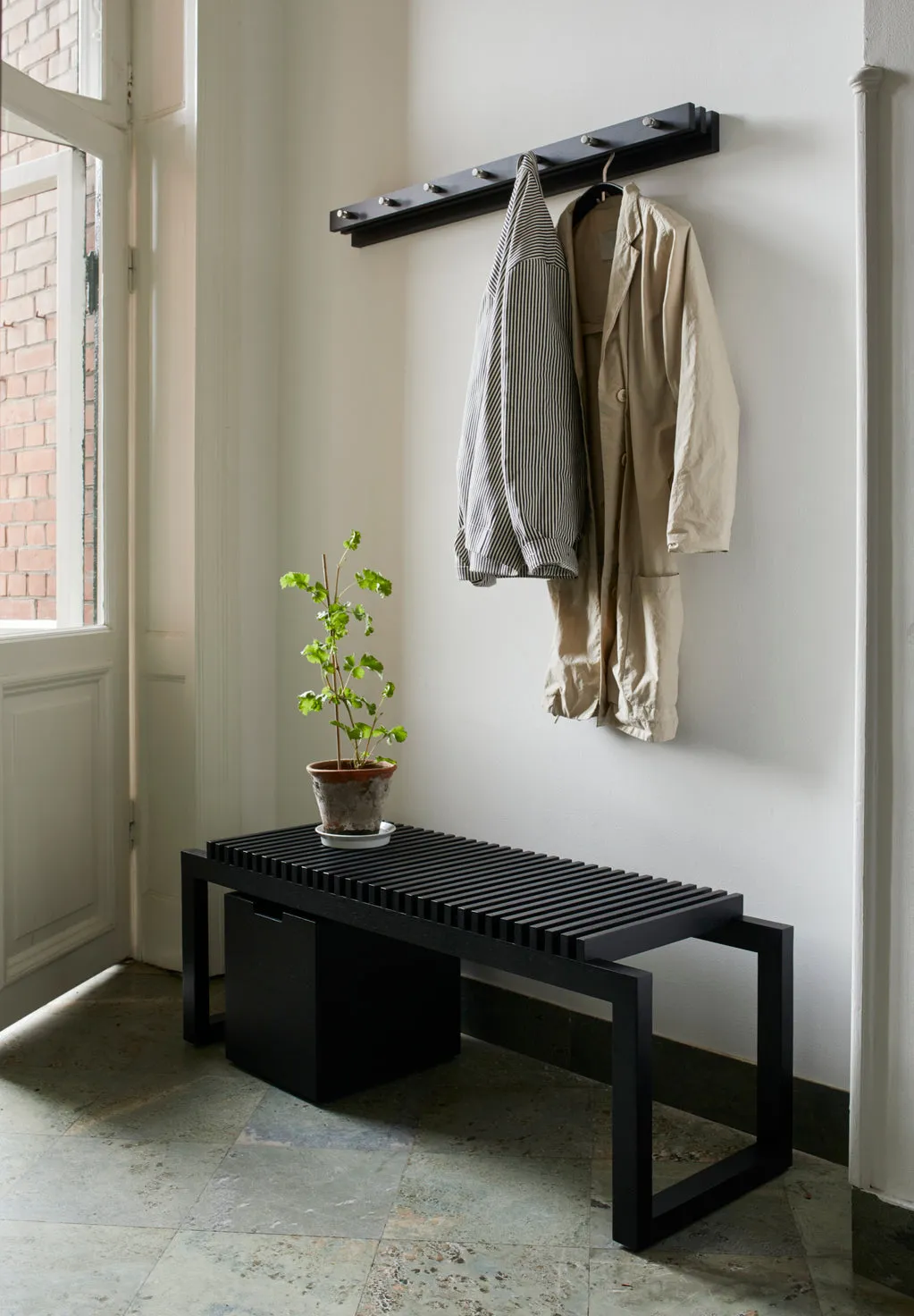 Cutter Bench Black